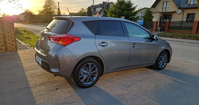 Toyota Auris cena 34900 przebieg: 225000, rok produkcji 2013 z Libiąż małe 232